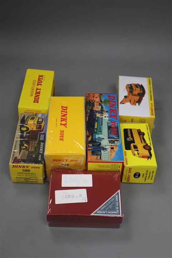 Seven Dinky Toys Atlas Editions models of French trucks, 25JJ, 589A, 25O, 588, 577, 569 and 25R